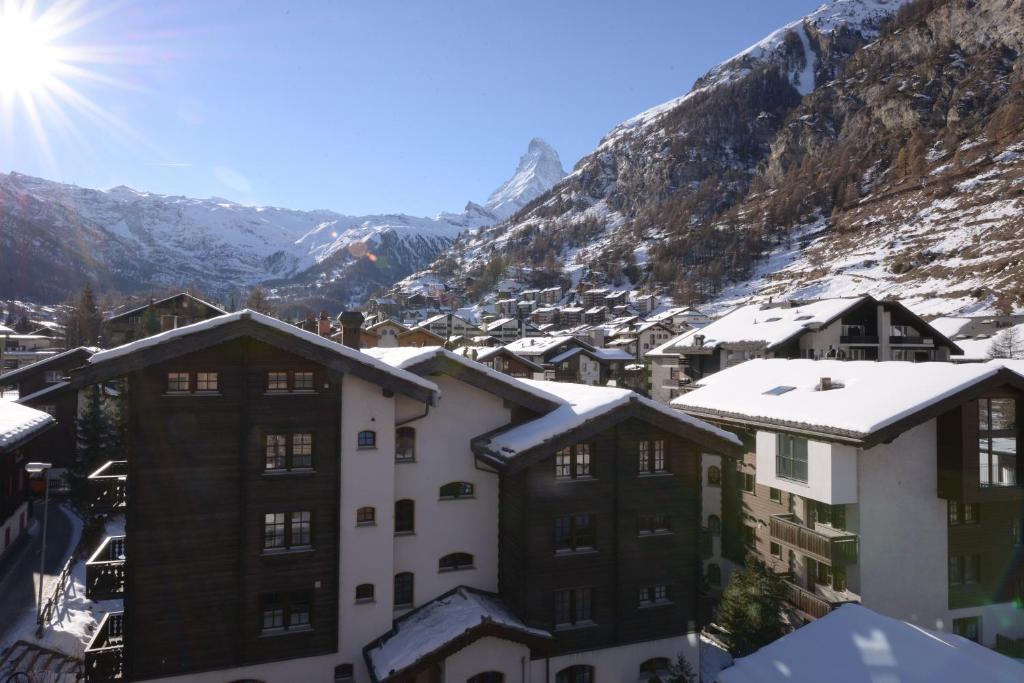 Alpenhotel Fleurs De Zermatt Dış mekan fotoğraf